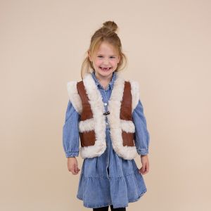 Kids waistcoat Zehra ster cognac model voorkant